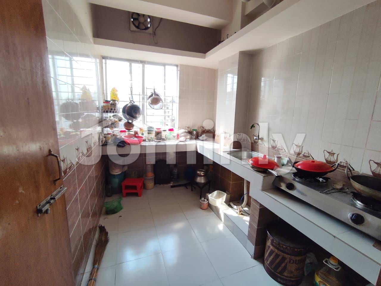 South-Facing 1650 Sq Ft Apartment for Sale in Mirpur 13 | Lift, Parking, Prime Location - 4