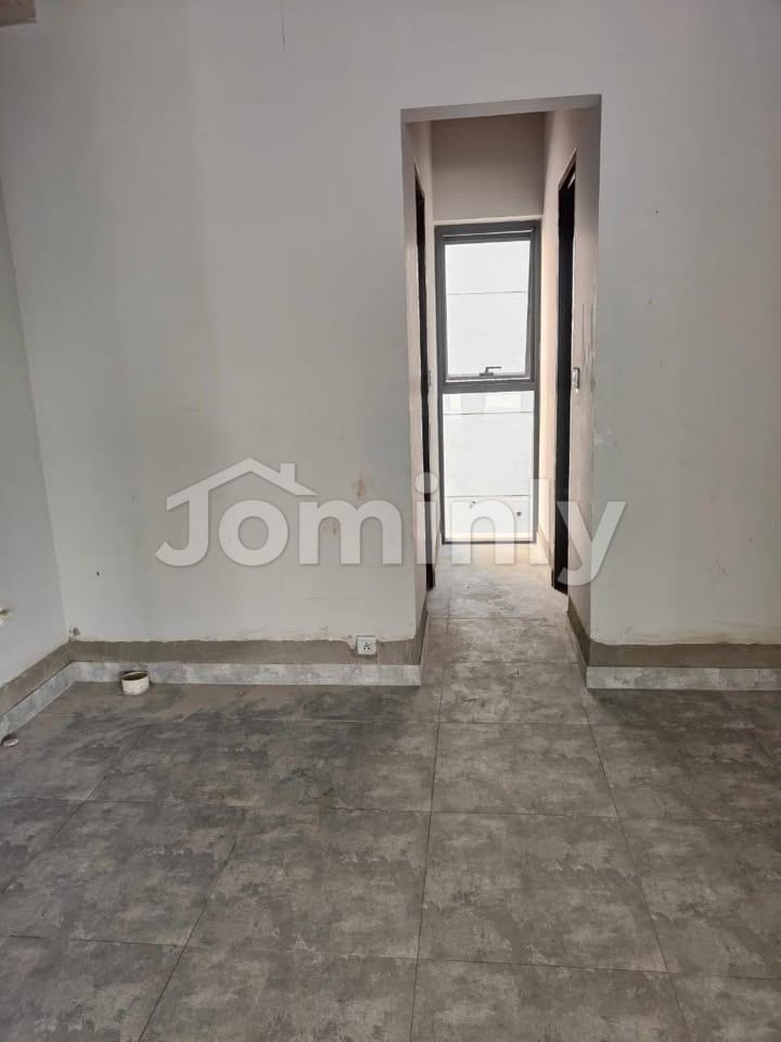 Prime 3200 Sqft Commercial Showroom Space for Rent in Banani, Dhaka – High Footfall Location - 4