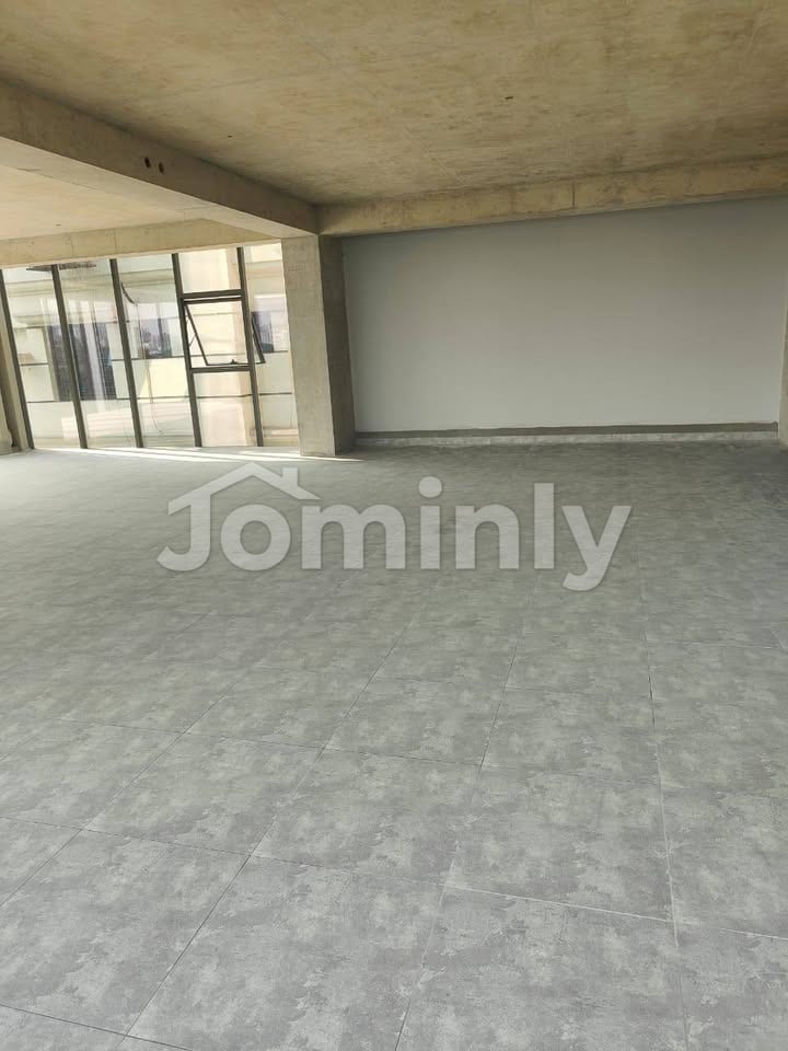 Prime 3200 Sqft Commercial Showroom Space for Rent in Banani, Dhaka – High Footfall Location - 5