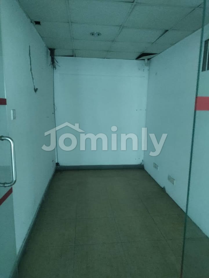 High-Visibility 3400 Sqft Corporate Office Space for Rent at Banani Road 12, Dhaka - 2