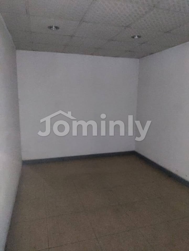 High-Visibility 3400 Sqft Corporate Office Space for Rent at Banani Road 12, Dhaka - 3