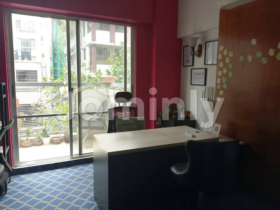 Cozy 1200 Sqft Corporate Office Space for Rent in Banani, Dhaka – Ideal for Small Teams