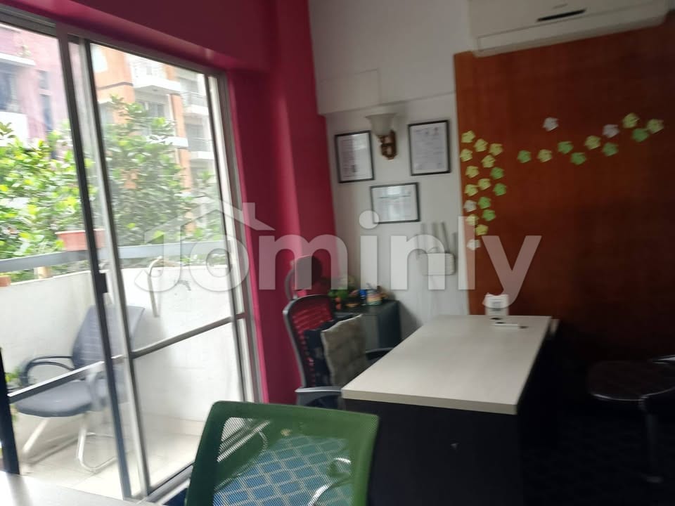 Cozy 1200 Sqft Corporate Office Space for Rent in Banani, Dhaka – Ideal for Small Teams - 4