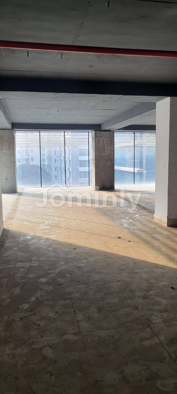 Massive 6000 Sqft Premium Commercial Space for Rent in Uttara, Dhaka - 4