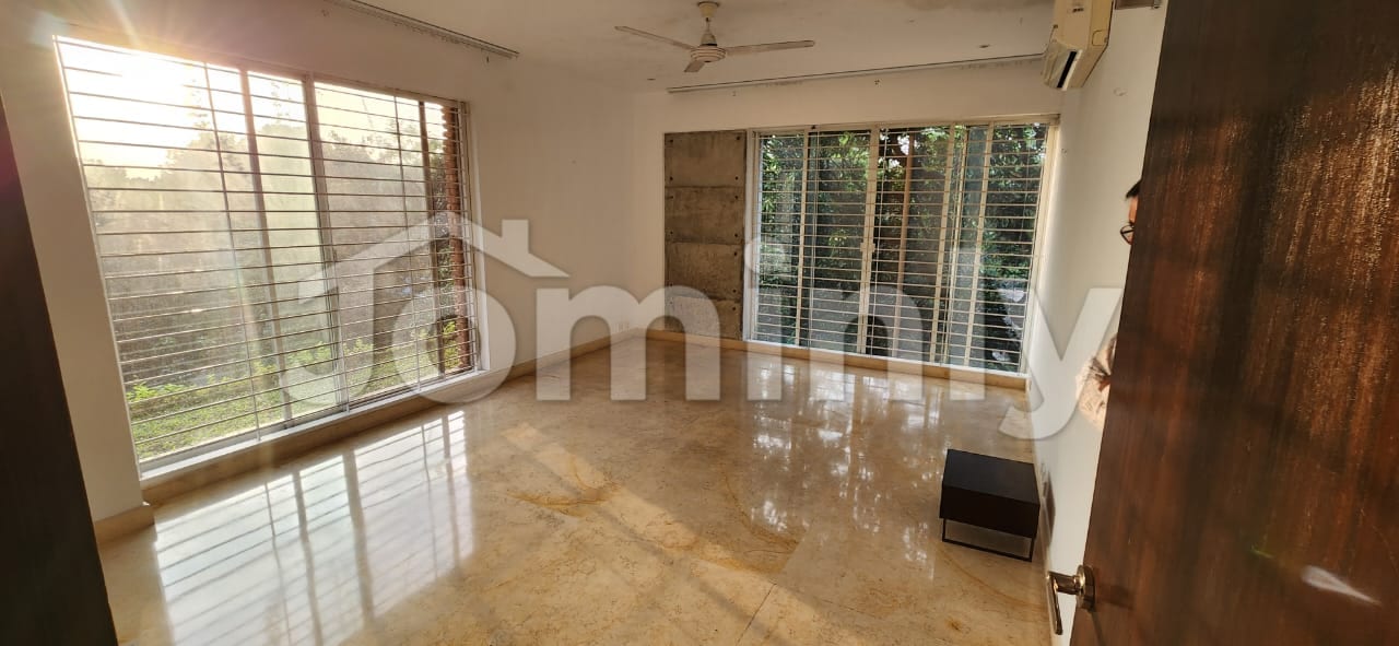 Elegant 3500 Sqft 4-Bedroom Luxury Apartment for Rent in Gulshan-2, Dhaka - 2
