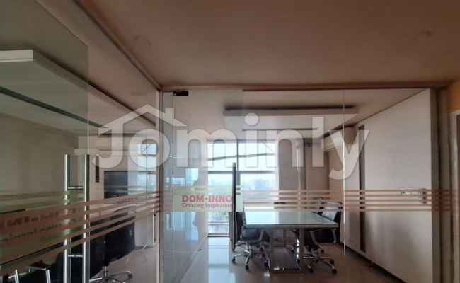 Exquisite 4500 Sqft South-Facing Duplex Commercial Office Space for Rent in Banani - 4