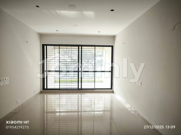 Spacious 2600 Sqft 3-Bedroom Brand New Apartment for Rent with Private Terrace - 4