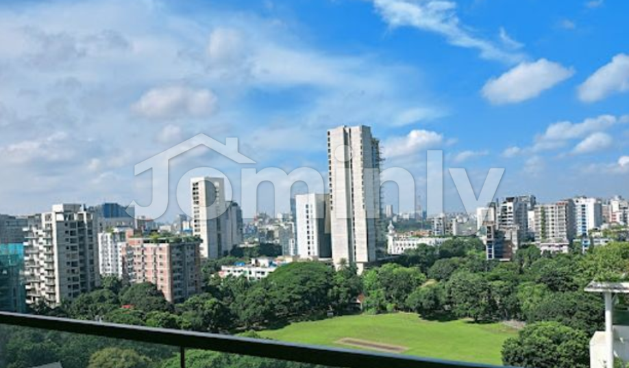 High-Rise 4000 Sqft Premium Office Space for Rent on Gulshan Avenue | Level 18 & 19 - 4