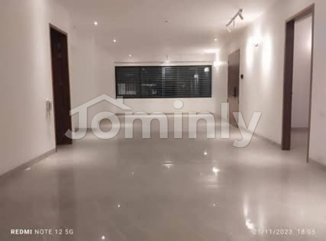 Spacious 4200 Sqft 4-Bedroom Luxury Apartment for Rent in Banani | High-Floor with Panoramic Views - 2