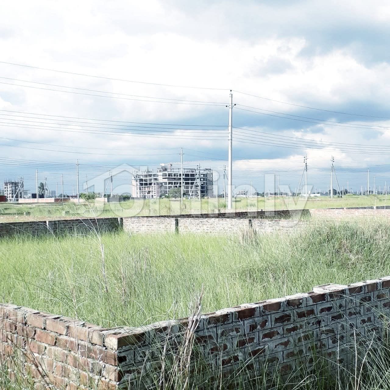 Urgent Sale: Premium 9 Katha Corner Plot in Bashundhara R/A, Block N | Ready for Construction