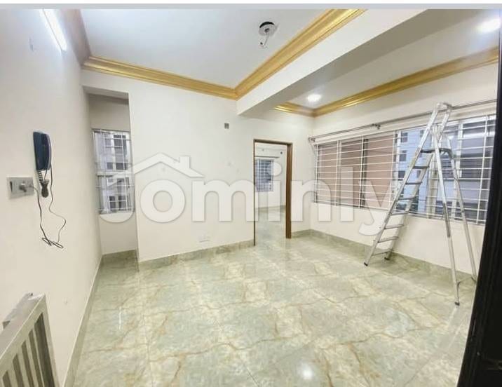 2800 Sqf South-Facing Duplex Apartment for Rent in Bashundhara R/A | 4-Bedroom Family Home with Terrace - 3