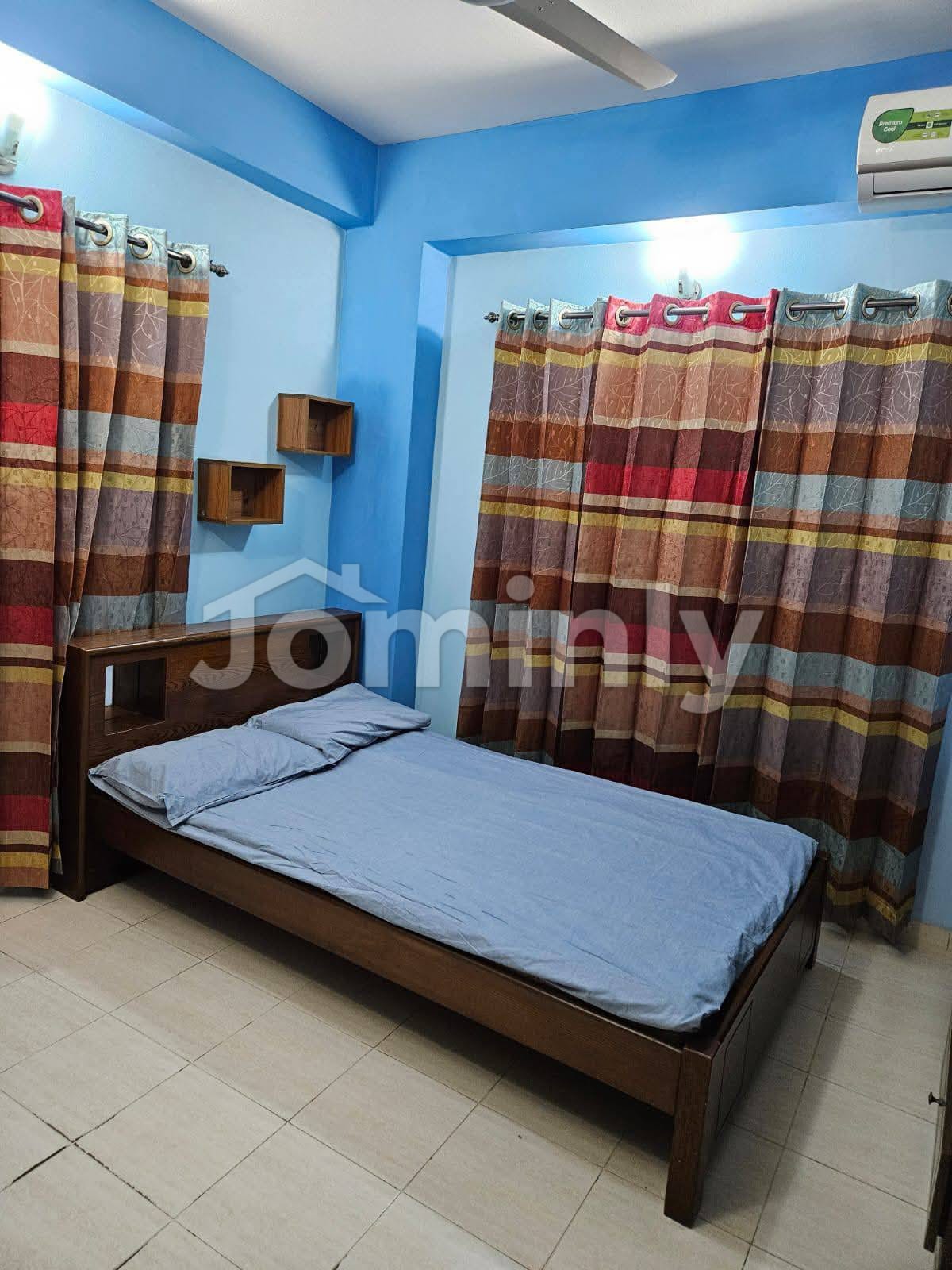 Fully Furnished 3-Bedroom South-Facing Apartment for Rent in Bashundhara R/A | Titas Gas & Parking Included - 2