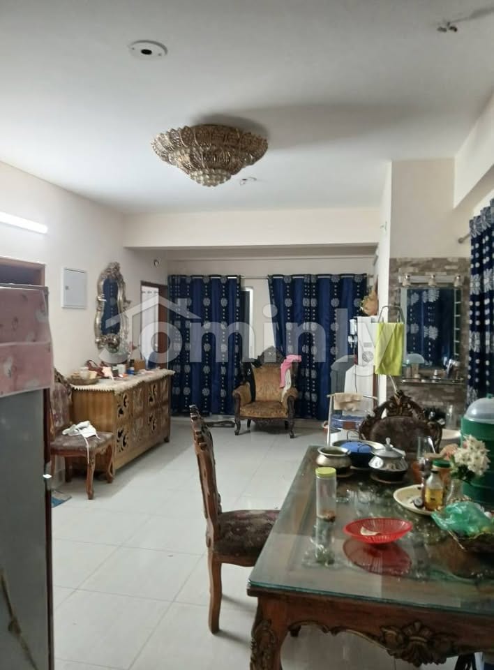 Spacious 1750 Sqft 3-Bedroom Apartment for Rent in Bashundhara R/A - 2