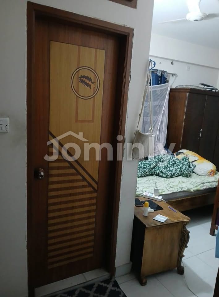 Spacious 1750 Sqft 3-Bedroom Apartment for Rent in Bashundhara R/A - 5