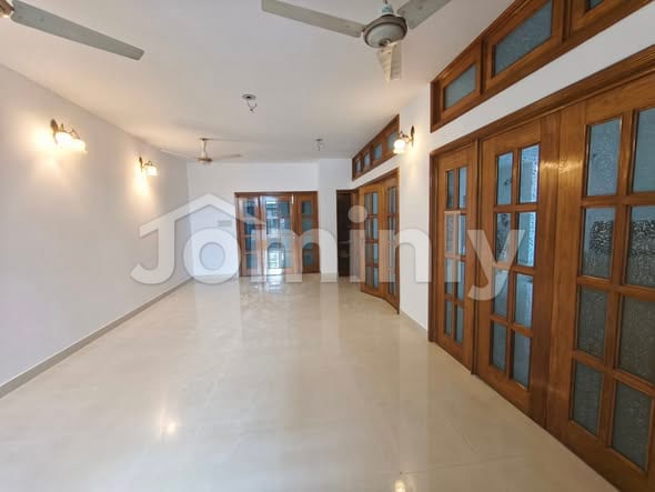 Spacious 3500 Sqft 4-Bedroom Luxury Residence for Rent in North Gulshan | 2 Parking Slots