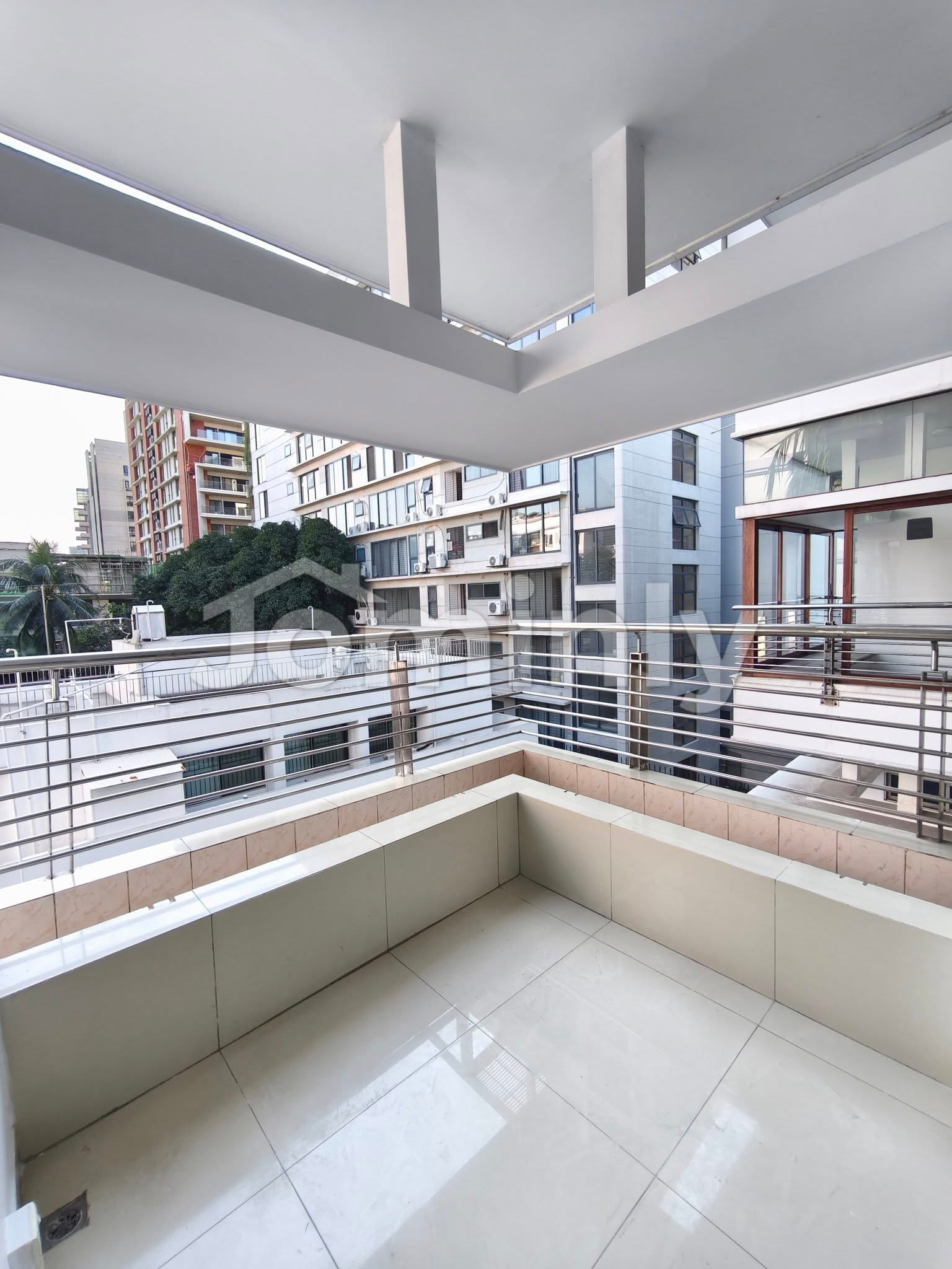 Spacious 3500 Sqft 4-Bedroom Luxury Residence for Rent in North Gulshan | 2 Parking Slots - 2
