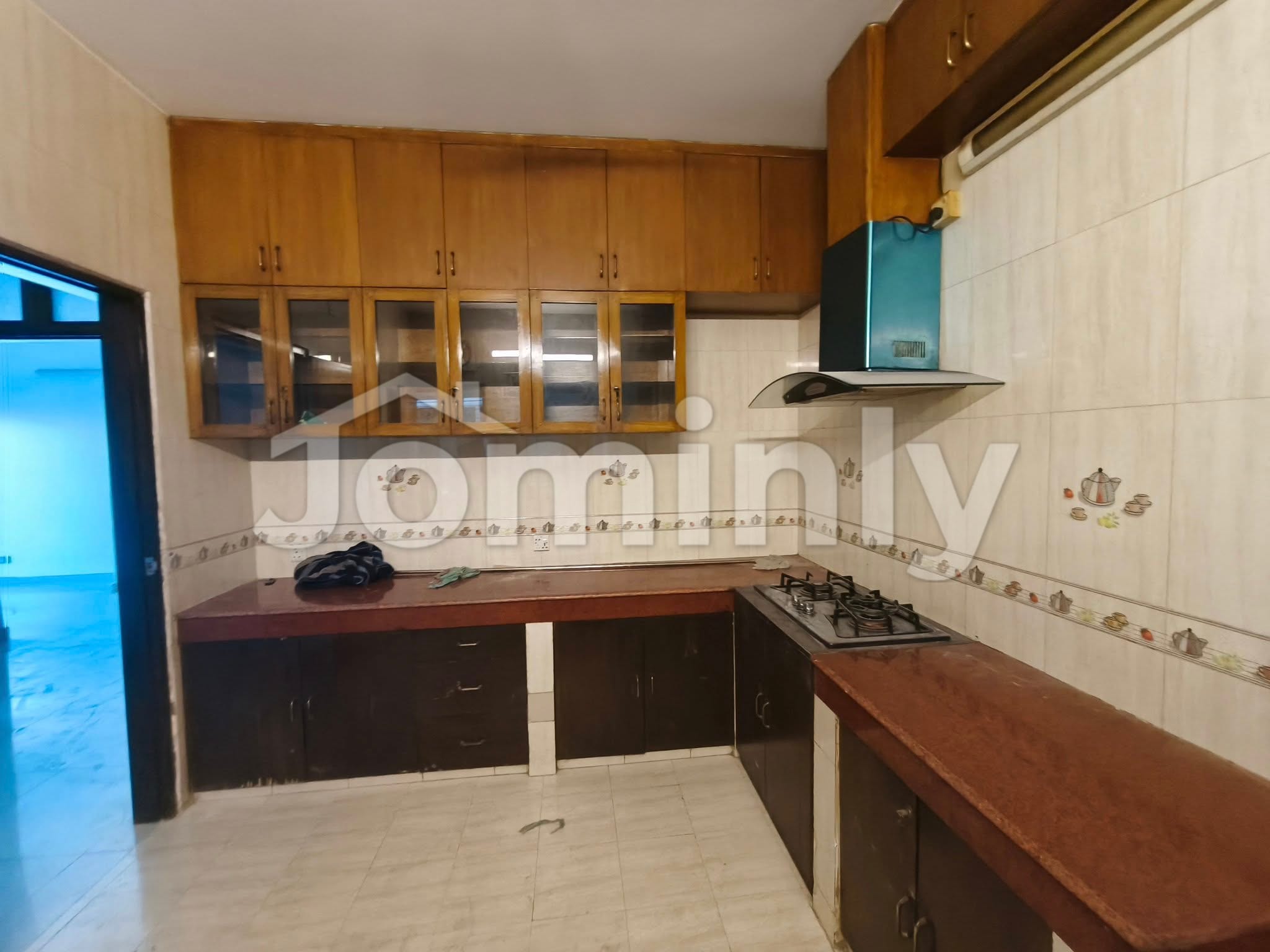 Spacious 3500 Sqft 4-Bedroom Luxury Residence for Rent in North Gulshan | 2 Parking Slots - 4