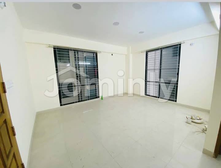 Brand New 2000 Sqft South-Facing Luxury Apartment for Rent in Bashundhara R/A | Block-I - 3