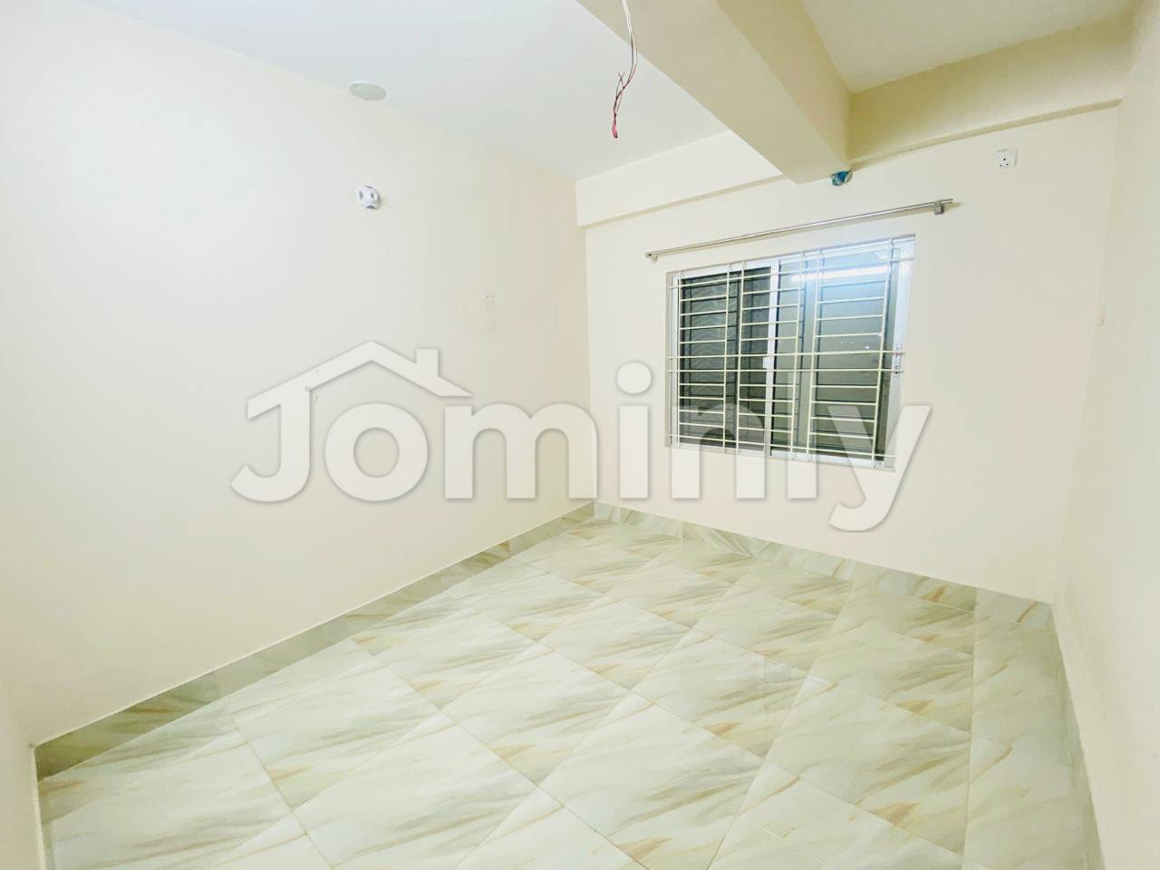 Elegant 1300 Sqft 3-Bedroom Apartment for Rent in Bashundhara R/A | Prime Location | Like-New Condition - 3