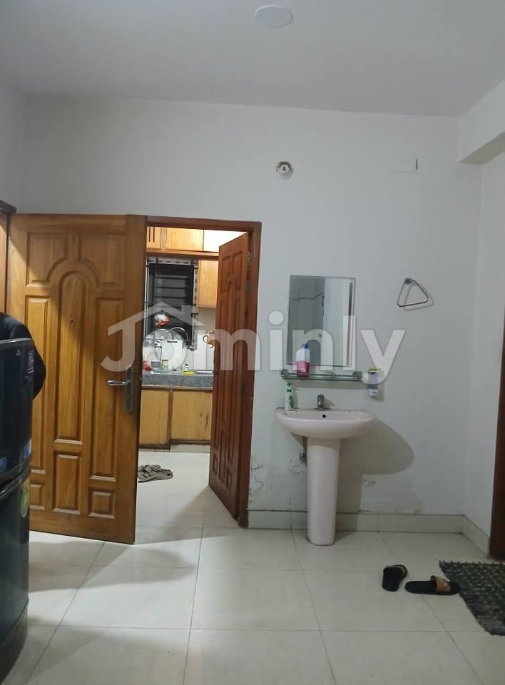 Affordable 1250 Sqft 3-Bedroom Apartment in Bashundhara R/A | Block-I | All-Inclusive Rent