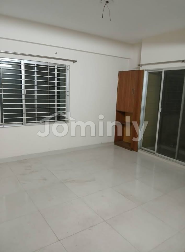Premium 3-Bedroom Apartment with Separate Drawing & Dining | Bashundhara R/A | Block-I - 4