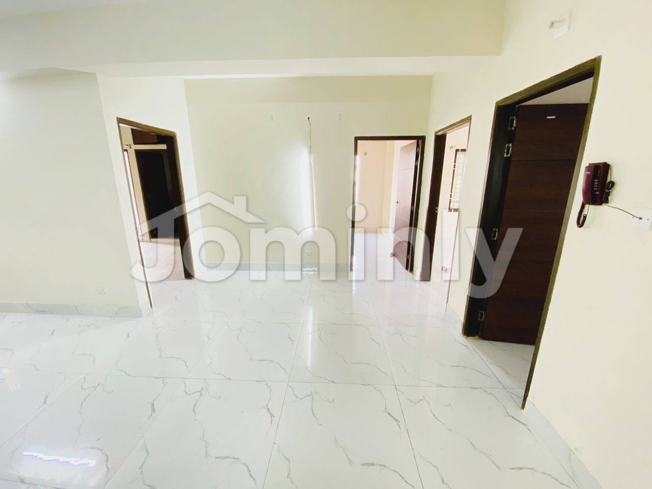 South-Facing 1550 Sqft 3-Bedroom Apartment for Rent in Bashundhara R/A | 9th Floor | Like-New Condition - 2