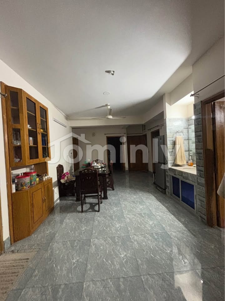 Spacious 1580 Sqft 4-Bedroom Apartment for Rent in Bashundhara R/A | Block-G, Road 17