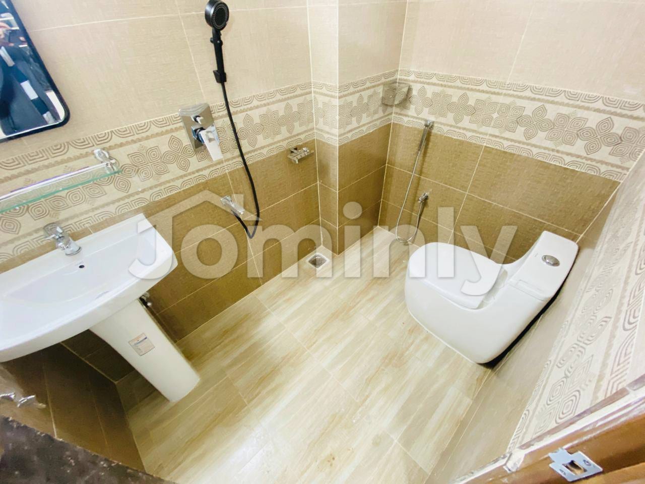 Brand New 1550 Sqft South-Facing Apartment for Rent in Bashundhara R/A | 6th Floor - 4
