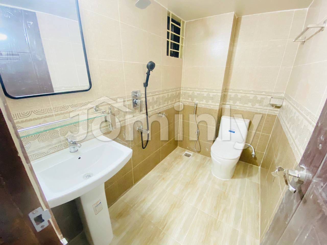 Brand New 1550 Sqft South-Facing Apartment for Rent in Bashundhara R/A | 6th Floor - 5