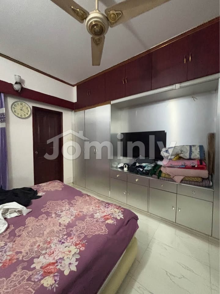 Premium Fully Furnished 1450 Sqft Apartment in Bashundhara R/A | Block-A, Road-4 | Titas Gas - 2