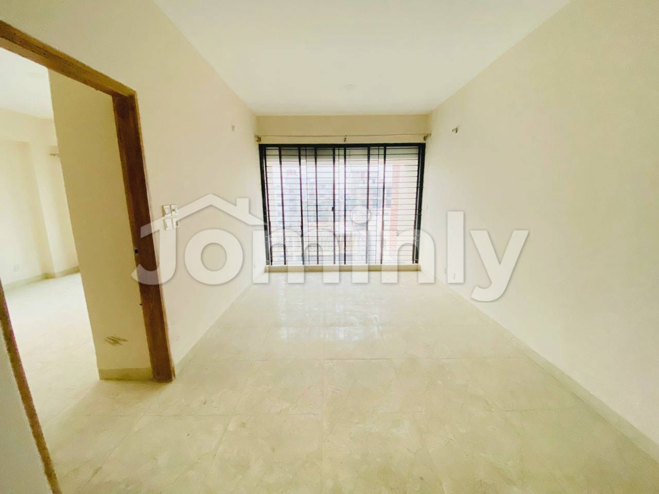Executive 2450 Sqft South-Facing Residence with Servant Space | Bashundhara R/A | 6th Floor - 3