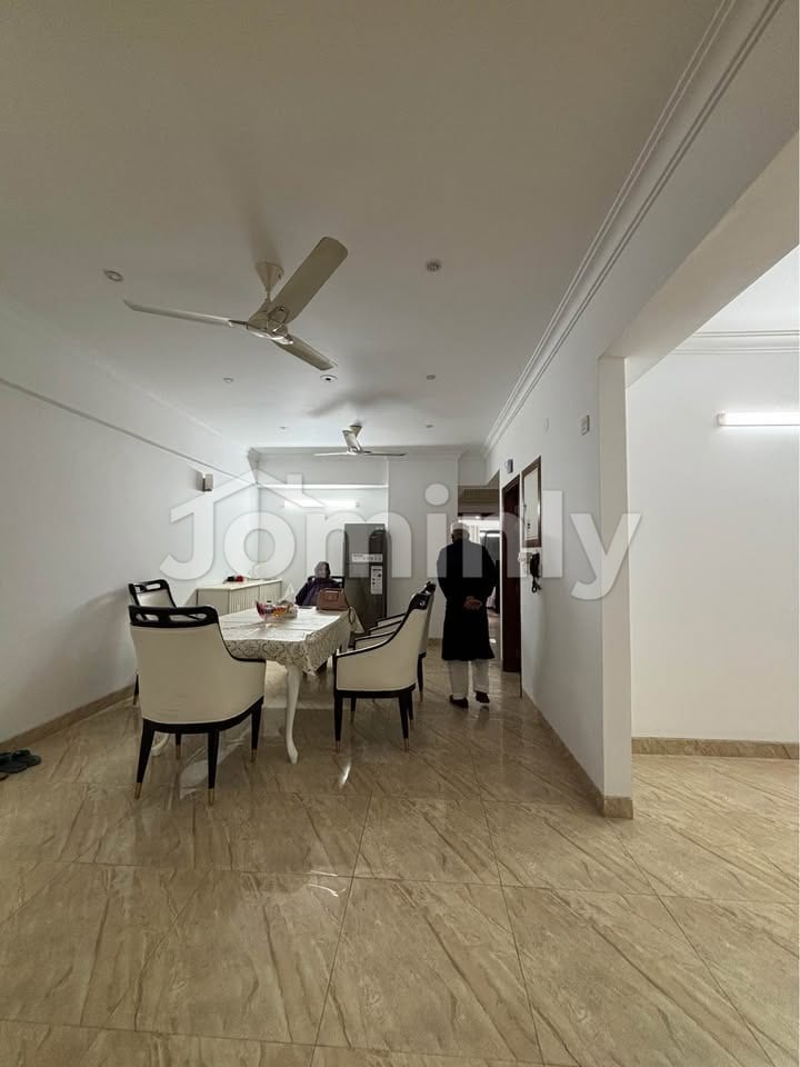 Luxury Fully Furnished 1600 Sqft Brand New Apartment for Rent | Block-C, Bashundhara R/A | Ready - 4