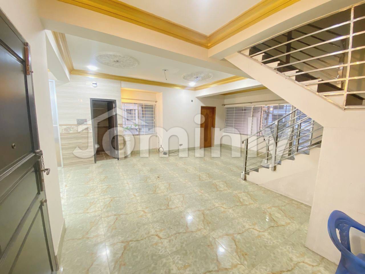 Luxury 2750 Sqft Duplex Apartment for Rent | Bashundhara R/A Prime Location | 4-Bed & Private Terrace