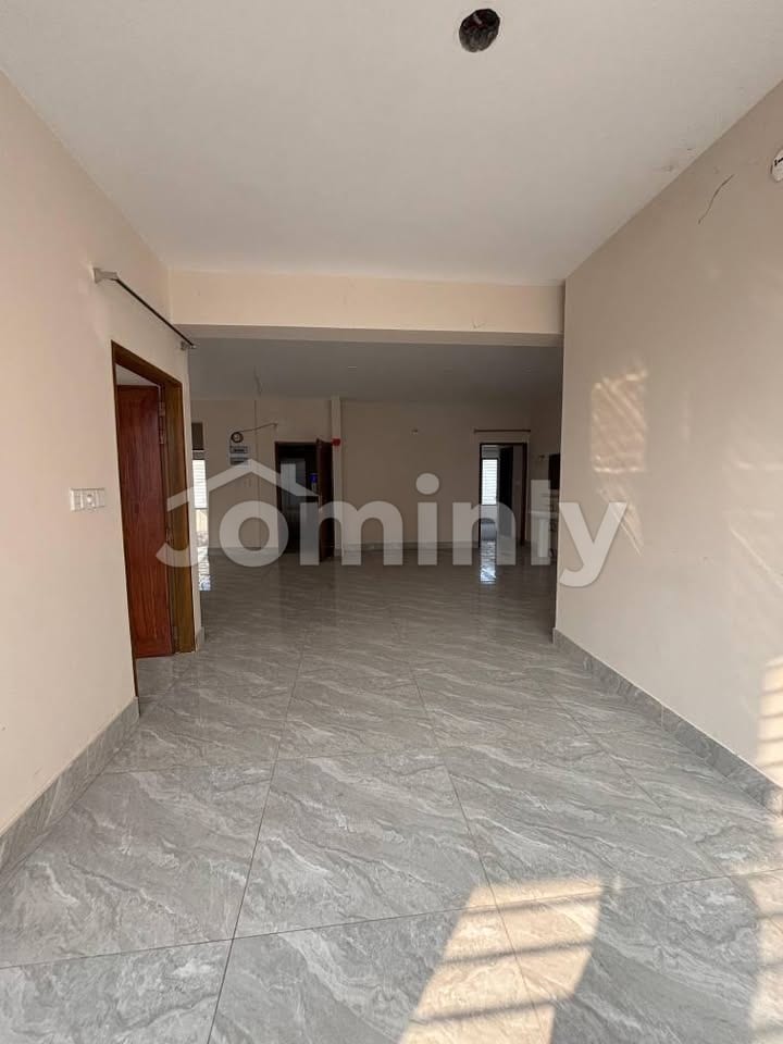 Spacious 2500 Sqf 4-Bedroom Apartment for Rent in Block K, Road 9 | Move-in Ready for January