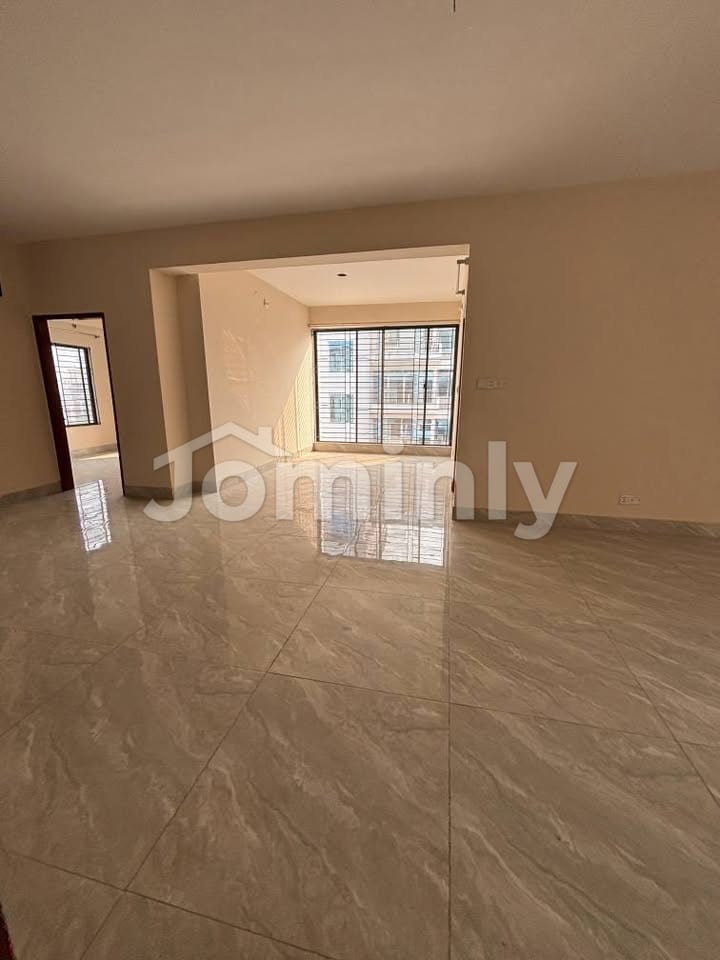 Spacious 2500 Sqf 4-Bedroom Apartment for Rent in Block K, Road 9 | Move-in Ready for January - 4