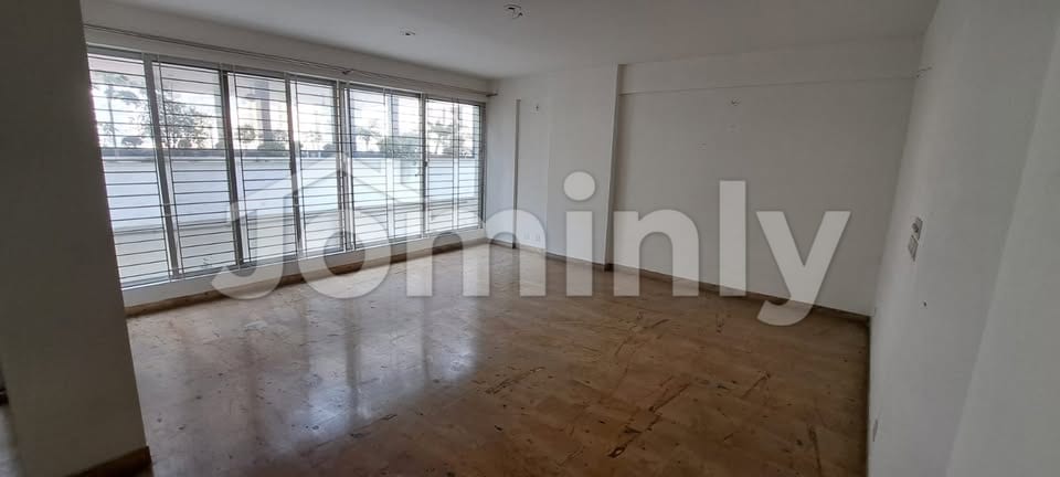 Magnificent 4200 Sqft 4-Bedroom Luxury Residence for Rent | North Gulshan-2 | Prime Location - 5