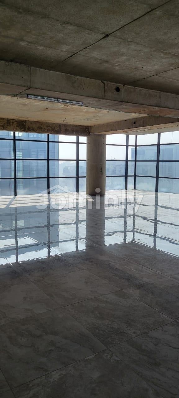 Grand Commercial Space for Rent in Dhanmondi | 4,500 to 40,000 SFT | Prime Frontage & Massive Parking - 4