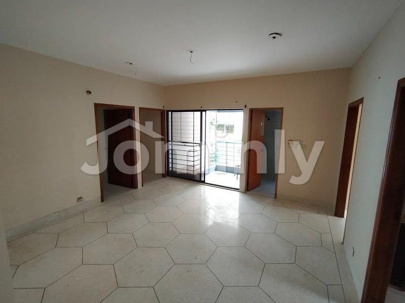 PREMIUM RENTAL | BANANI RESIDENTIAL | 1700 SQFT Available Now: A Sophisticated Home for Modern Living - 3