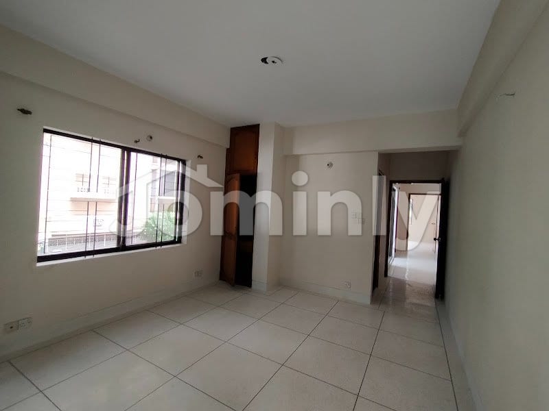 PREMIUM RENTAL | BANANI RESIDENTIAL | 1700 SQFT Available Now: A Sophisticated Home for Modern Living - 4