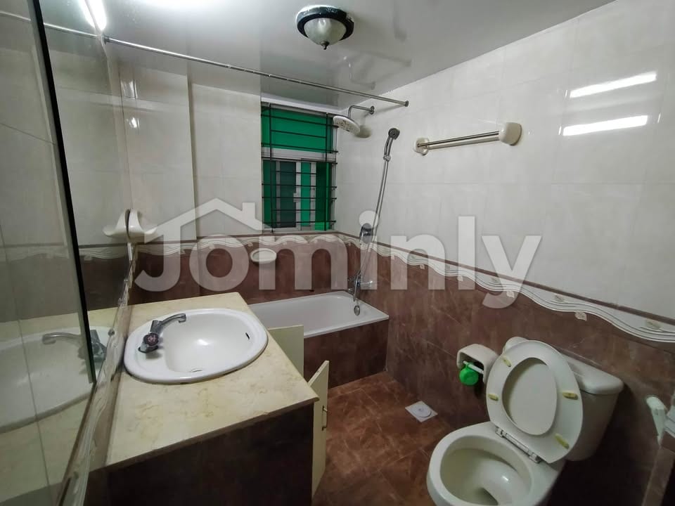 CORPORATE EXECUTIVE SUITE | 2600 SQFT | FULL BACKUP - 3