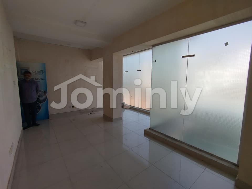 Compact 750 Sqft Commercial Office Space for Rent | Gulshan Circle | 7th Floor | Prime Location - 2
