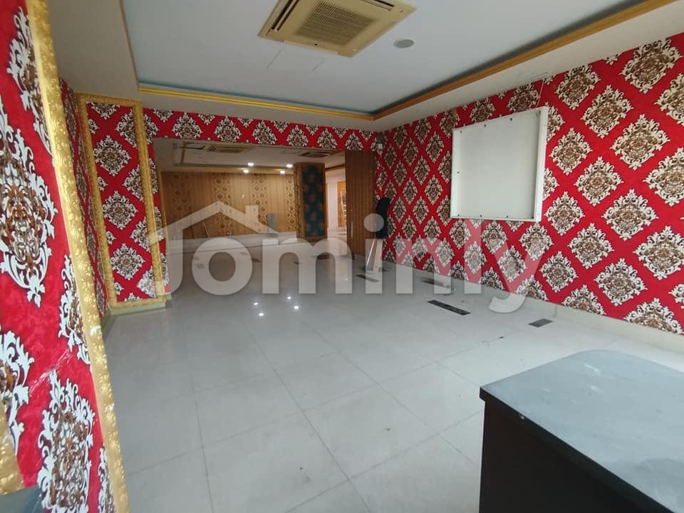 Spacious 6700 Sqft Corporate Office Space for Rent | Gulshan-2 Circle | 4th Floor | Prime Business Hub