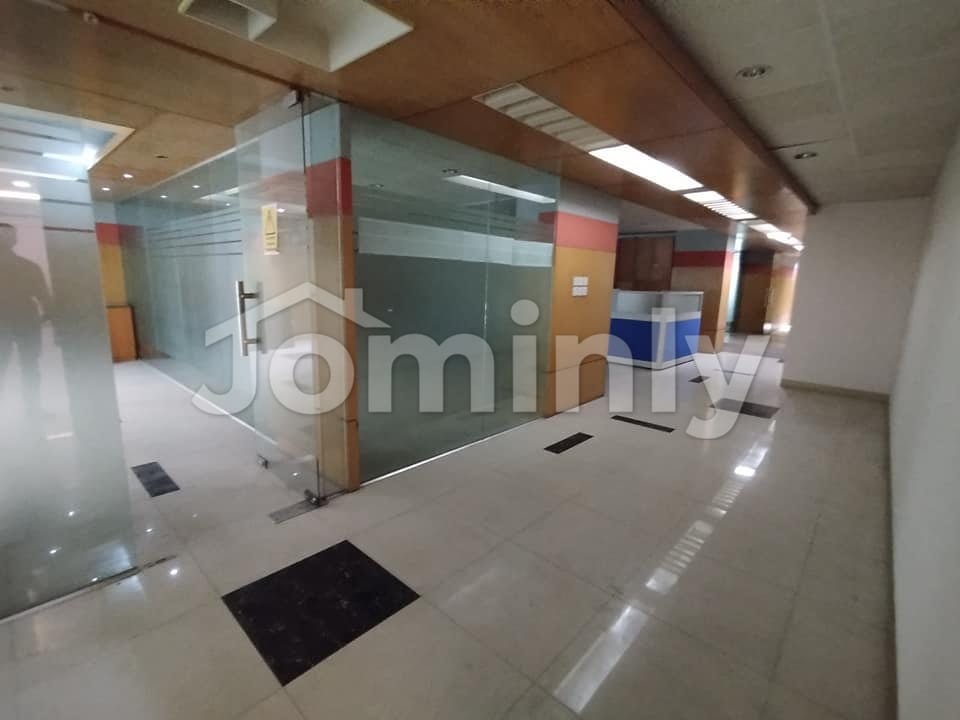 Spacious 6700 Sqft Corporate Office Space for Rent | Gulshan-2 Circle | 4th Floor | Prime Business Hub - 2