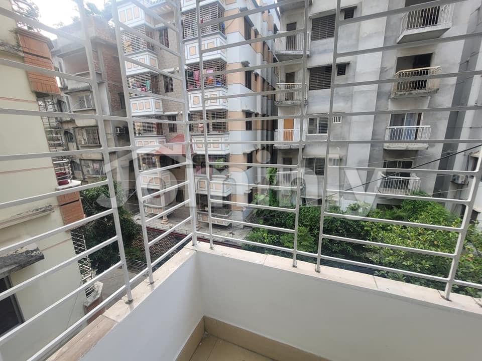 Spacious 1700 Sqft 3BR Apartment for Rent in Bashundhara Block F - Khilji Road - 2