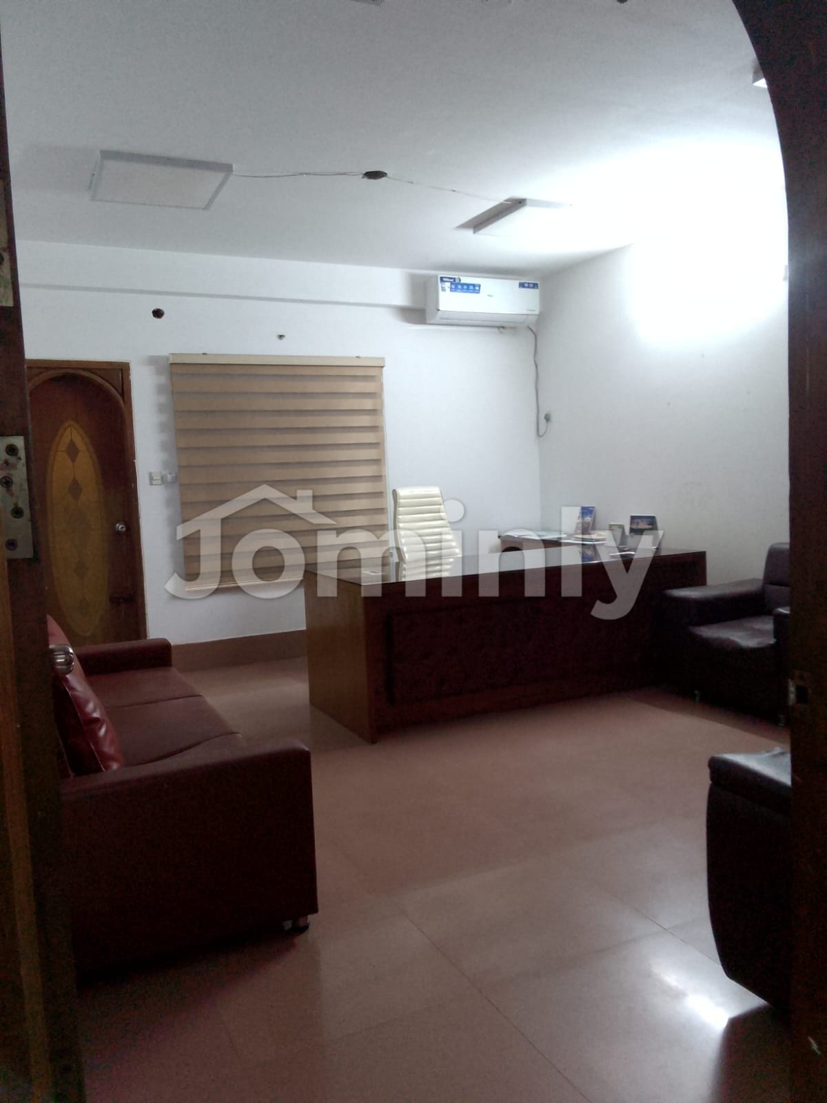 Highly Affordable 3,000 SFT Office Space for Rent in Banani | 3rd Floor | Prime Corporate Location - 4
