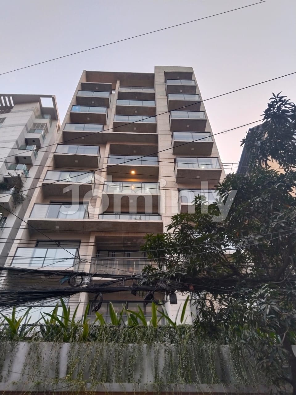 Brand New 2,400 SFT Office Space for Rent in Banani | Modern Architecture | Prime Corporate Location - 4