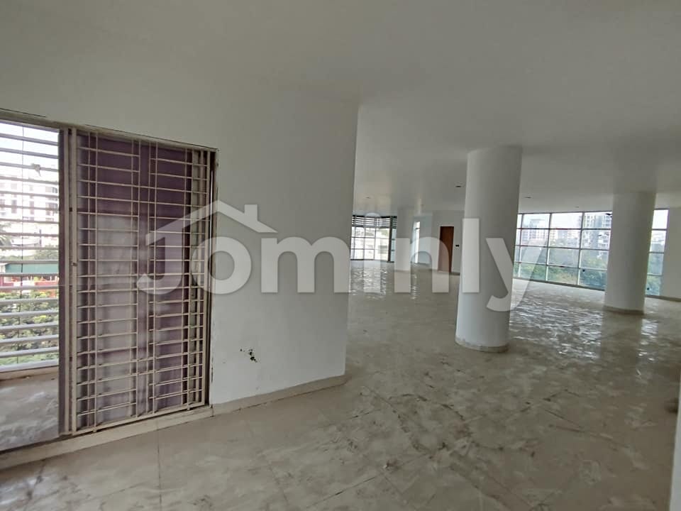 Spacious 3,200 SFT Corporate Office Space for Rent in Dhanmondi | 6th Floor | Dual Lift Facility - 4