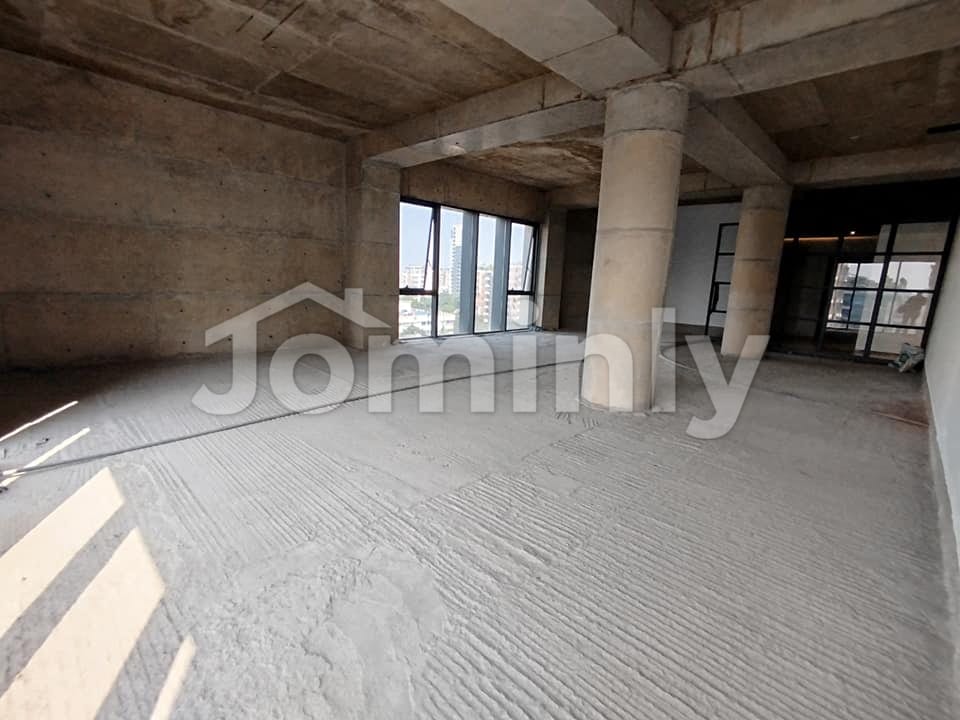 Modern 1,800 SFT Commercial Space for Rent in Gulshan 2 | 8th Floor | Premium Corporate Office - 3