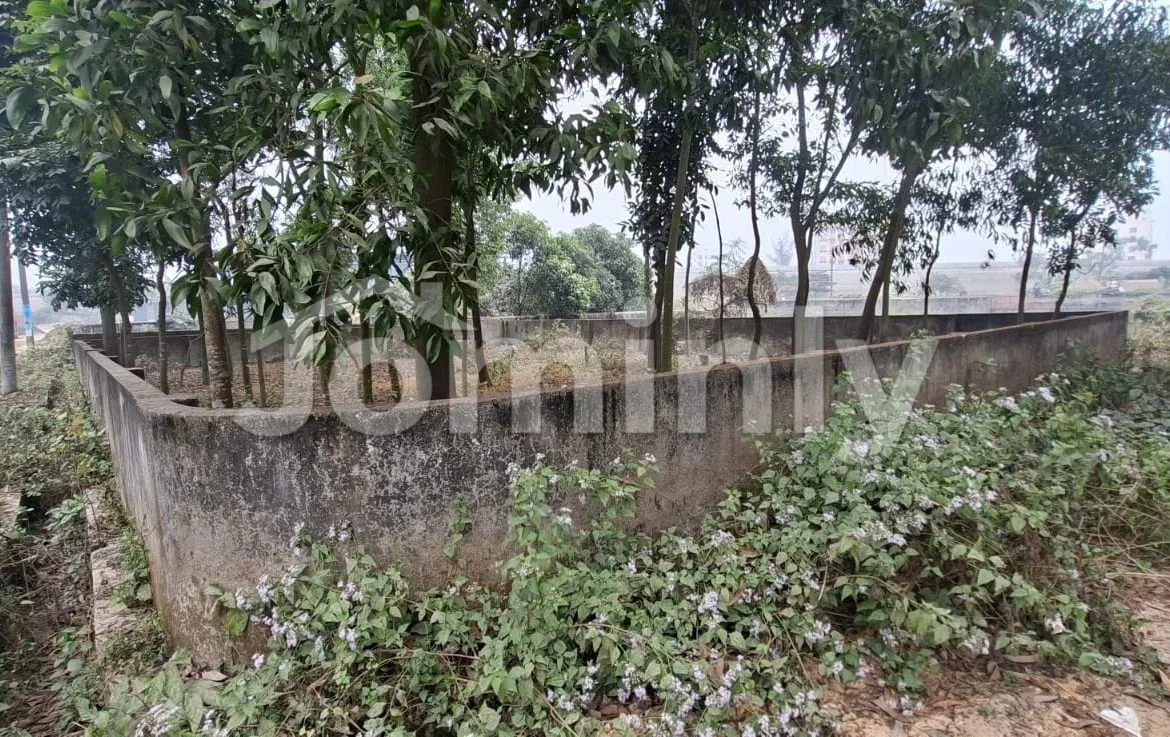 Prime 5 Katha South-West Corner Plot for Sale in Sector 5, Purbachal | Road 407