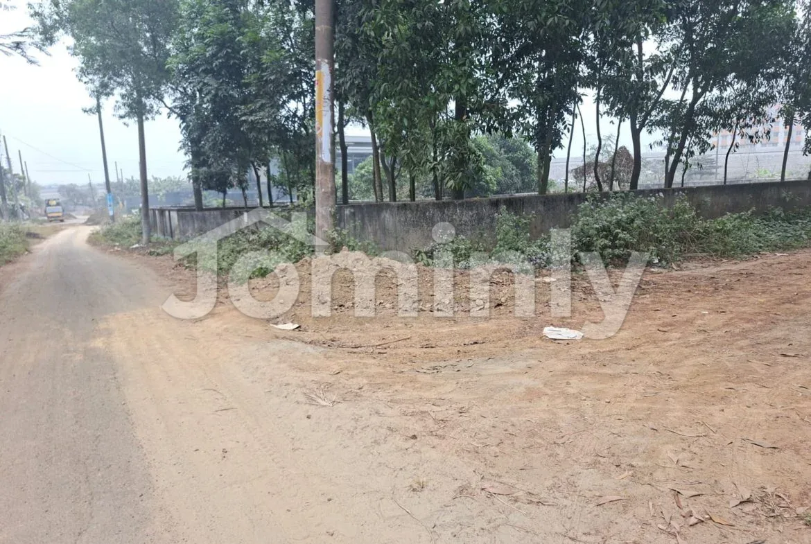 Prime 5 Katha South-West Corner Plot for Sale in Sector 5, Purbachal | Road 407 - 2